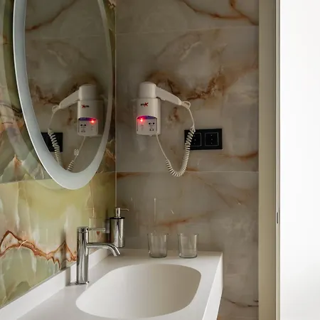 Bypillow California Hotel 2*