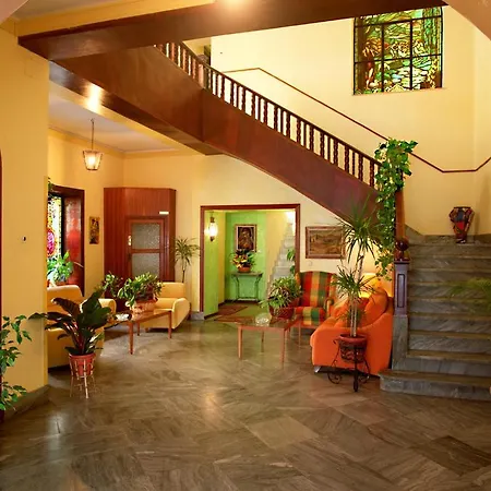 California Hotel